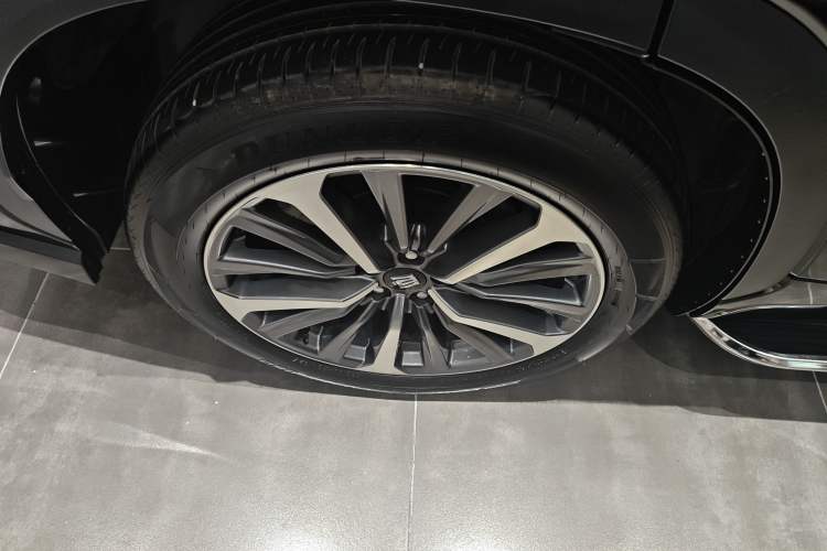 Used Toyota Crown Kluger 2024 2.5L HEV Four-Wheel Drive Premium Edition Exterior 8