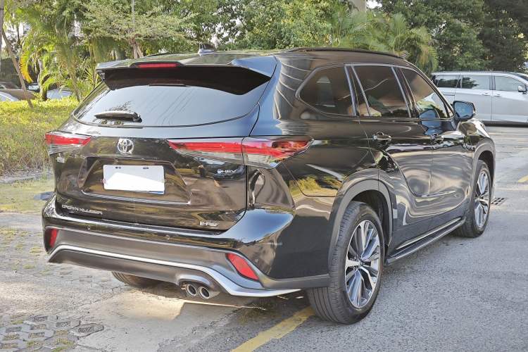 Used Toyota Crown Kluger 2024 2.5L HEV Four-Wheel Drive Premium Edition Exterior 9