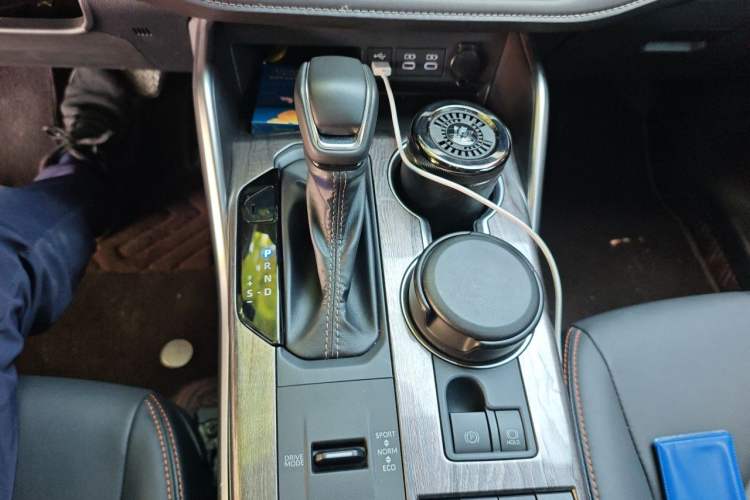 Used Toyota Crown Kluger 2024 2.5L HEV Four-Wheel Drive Premium Edition Gear Lever