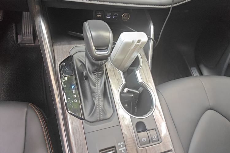 Used Toyota Crown Kluger 2024 2.5L HEV Four-Wheel Drive Luxury Edition Gear Lever