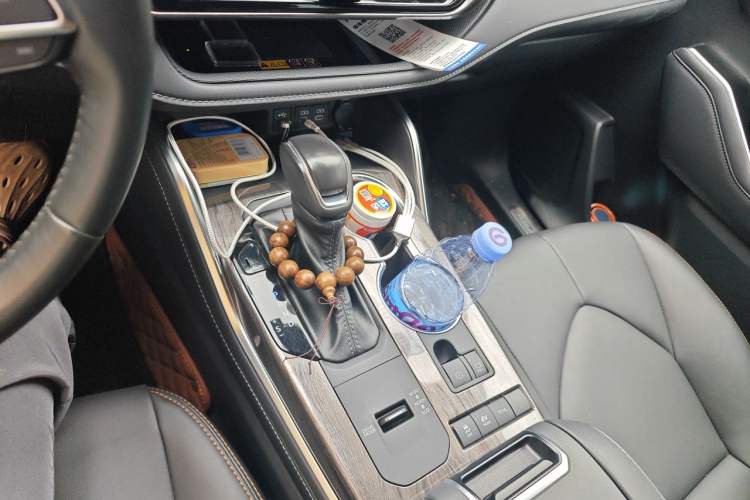 Used Toyota Crown Kluger 2024 2.5L HEV Four-Wheel Drive Premium Edition Gear Lever