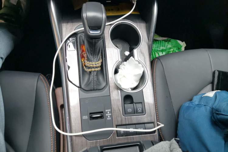Used Toyota Crown Kluger 2024 2.5L HEV Four-Wheel Drive Premium Edition Gear Lever