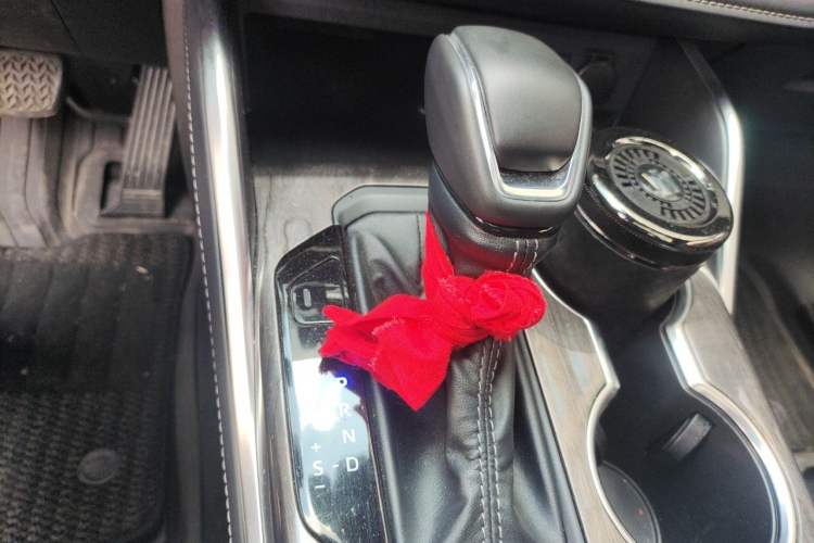 Used Toyota Crown Kluger 2024 2.5L HEV Four-Wheel Drive Luxury Edition Gear Lever