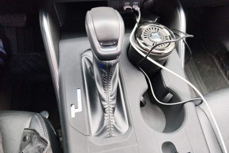 Used Toyota Crown Kluger 2024 2.5L HEV Four-Wheel Drive Luxury Edition Gear Lever