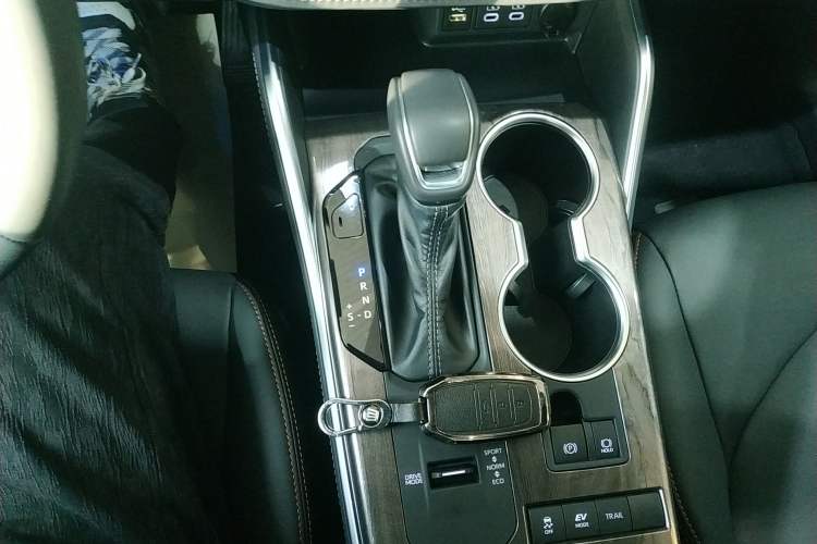 Used Toyota Crown Kluger 2024 2.5L HEV Four-Wheel Drive Premium Edition Gear Lever