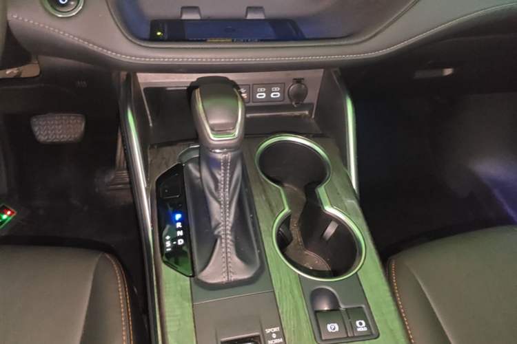 Used Toyota Crown Kluger 2024 2.5L HEV Four-Wheel Drive Premium Edition Gear Lever