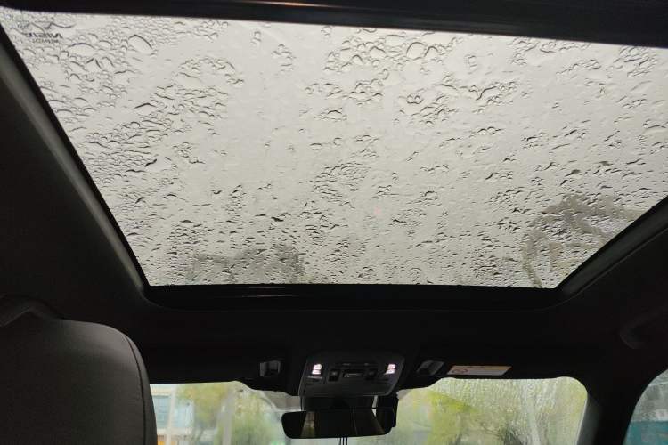 Used Toyota Crown Kluger 2024 2.0T All-Wheel Drive Enjoyment Version Headliner