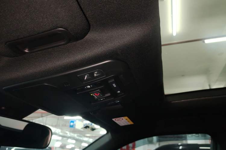 Used Toyota Crown Kluger 2024 2.5L HEV Two-Wheel Drive Luxury Edition Headliner