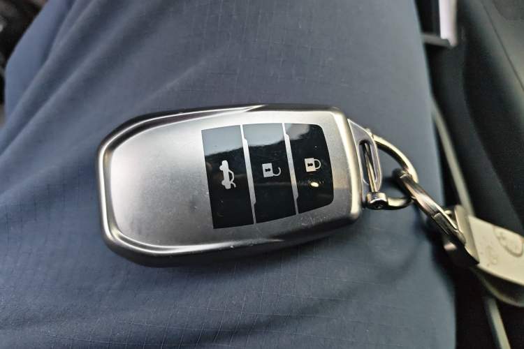 Used Toyota Crown Kluger 2024 2.5L HEV Four-Wheel Drive Premium Edition Interior 1