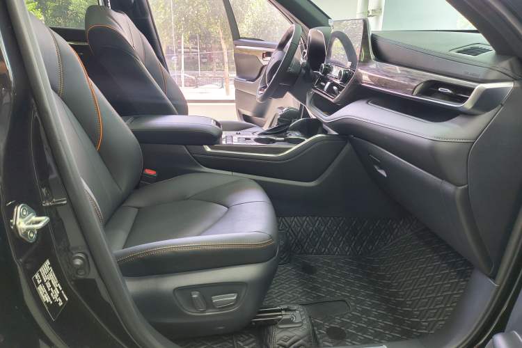 Used Toyota Crown Kluger 2024 2.5L HEV Four-Wheel Drive Premium Edition Interior 11