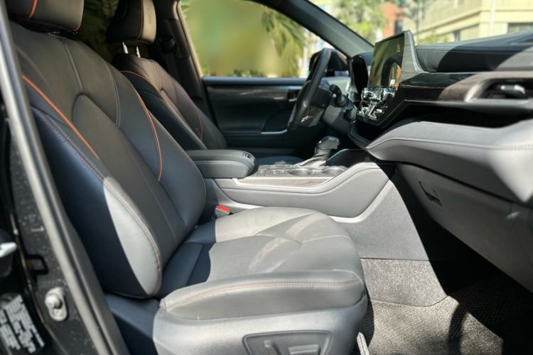 Used Toyota Crown Kluger 2024 2.5L HEV Four-Wheel Drive Premium Edition Interior 13