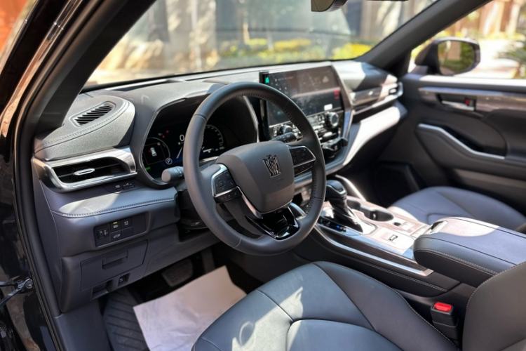 Used Toyota Crown Kluger 2024 2.5L HEV Four-Wheel Drive Premium Edition Interior 14