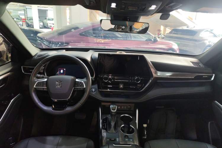 Used Toyota Crown Kluger 2024 2.5L HEV Four-Wheel Drive Premium Edition Interior 2