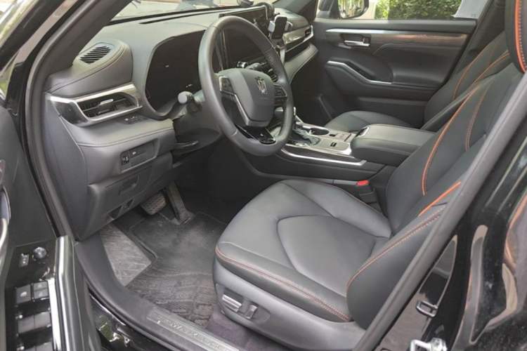 Used Toyota Crown Kluger 2024 2.5L HEV Four-Wheel Drive Luxury Edition Interior 2