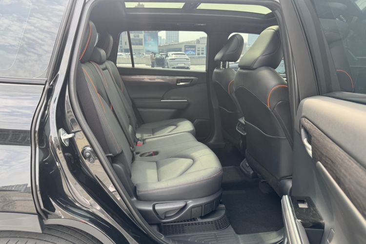 Used Toyota Crown Kluger 2024 2.5L HEV Two-Wheel Drive Luxury Edition Interior 2