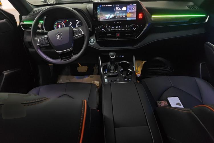 Used Toyota Crown Kluger 2024 2.5L HEV Four-Wheel Drive Premium Edition Interior 2