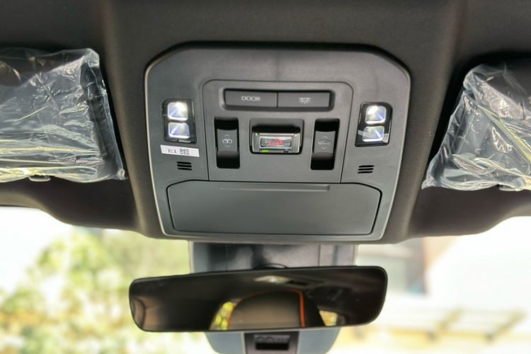 Used Toyota Crown Kluger 2024 2.5L HEV Four-Wheel Drive Premium Edition Interior 2