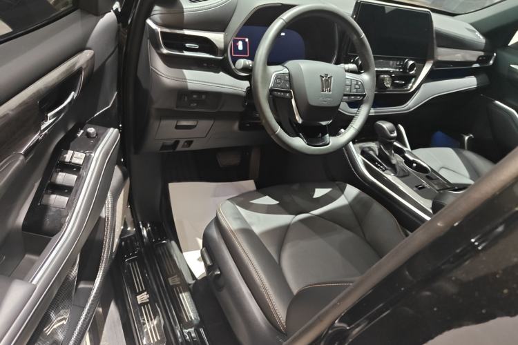 Used Toyota Crown Kluger 2024 2.5L HEV Four-Wheel Drive Premium Edition Interior 2