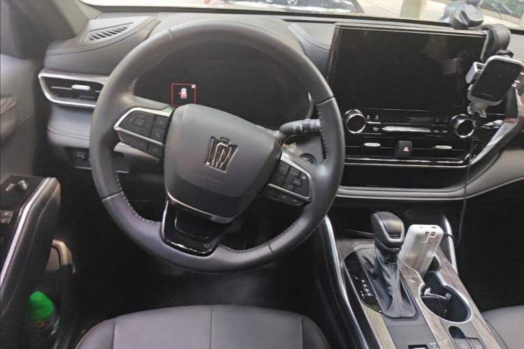 Used Toyota Crown Kluger 2024 2.5L HEV Four-Wheel Drive Luxury Edition Interior 3
