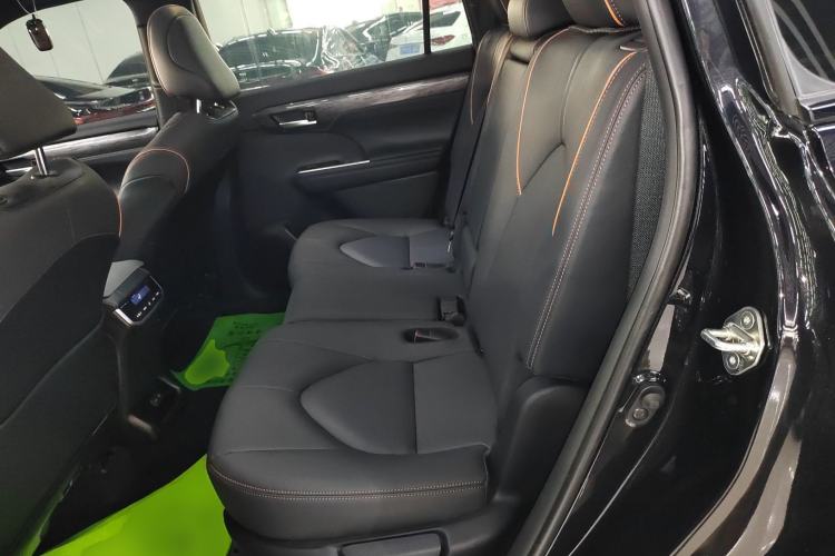 Used Toyota Crown Kluger 2024 2.5L HEV Four-Wheel Drive Luxury Edition Interior 4