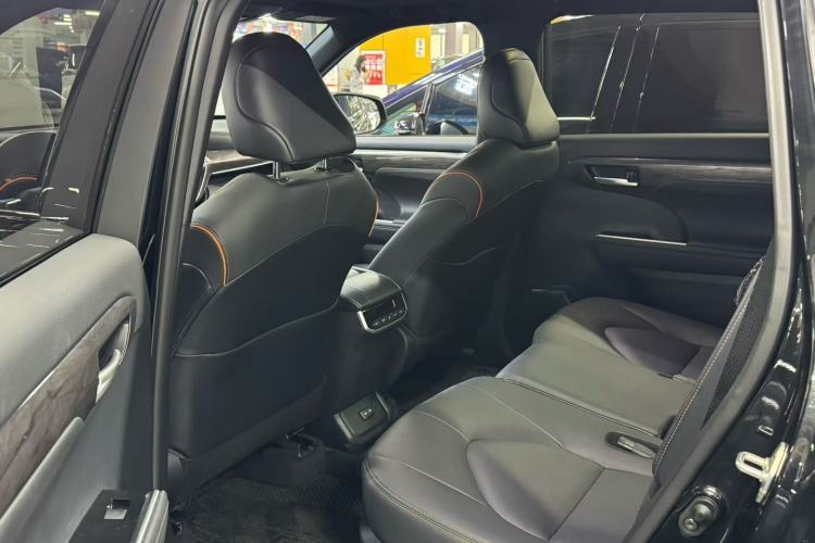 Used Toyota Crown Kluger 2024 2.5L HEV Four-Wheel Drive Luxury Edition Interior 4