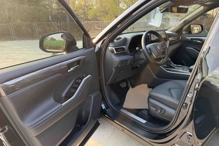 Used Toyota Crown Kluger 2024 2.5L HEV Four-Wheel Drive Premium Edition Interior 5