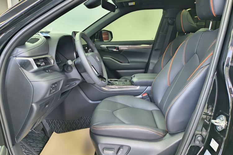 Used Toyota Crown Kluger 2024 2.5L HEV Four-Wheel Drive Premium Edition Interior 5