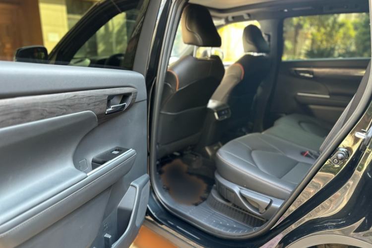 Used Toyota Crown Kluger 2024 2.5L HEV Four-Wheel Drive Premium Edition Interior 6