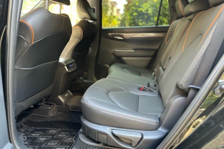 Used Toyota Crown Kluger 2024 2.5L HEV Four-Wheel Drive Premium Edition Interior 7