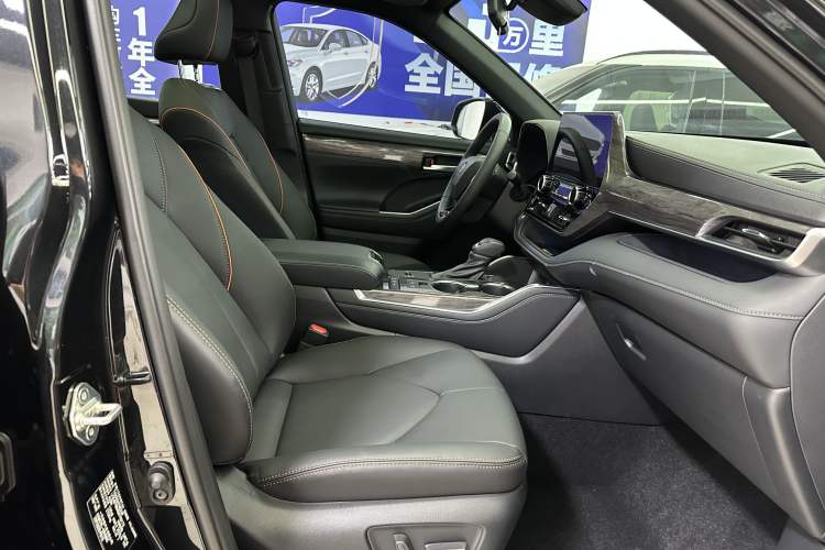 Used Toyota Crown Kluger 2024 2.5L HEV Four-Wheel Drive Luxury Edition Interior 8