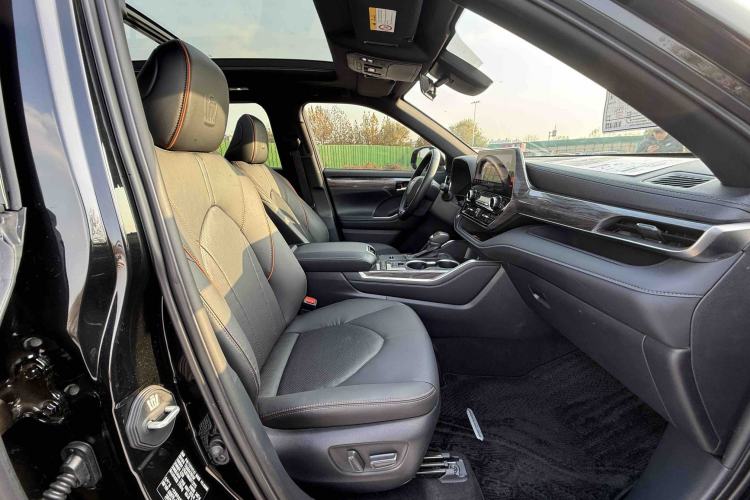 Used Toyota Crown Kluger 2024 2.5L HEV Four-Wheel Drive Premium Edition Interior 8