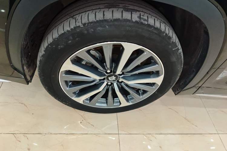 Used Toyota Crown Kluger 2024 2.5L HEV Four-Wheel Drive Luxury Edition Left Front Wheel Hub