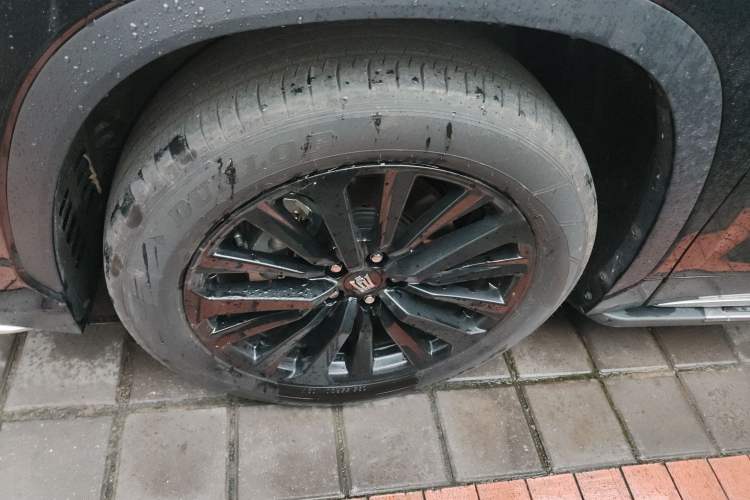Used Toyota Crown Kluger 2024 2.0T All-Wheel Drive Enjoyment Version Left Front Wheel Hub