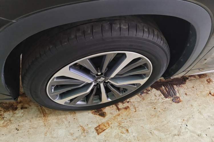 Used Toyota Crown Kluger 2024 2.5L HEV Four-Wheel Drive Premium Edition Left Front Wheel Hub