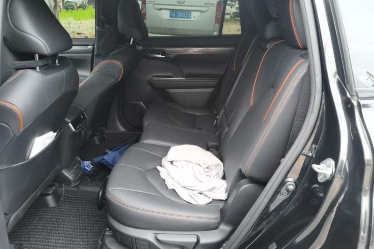 Used Toyota Crown Kluger 2024 2.5L HEV Four-Wheel Drive Premium Edition Left Rear Seat