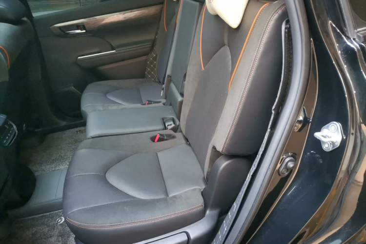 Used Toyota Crown Kluger 2024 2.5L HEV Four-Wheel Drive Flagship Edition Left Rear Seat