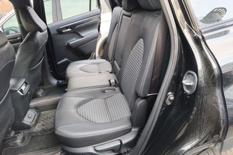 Used Toyota Crown Kluger 2024 2.5L HEV Four-Wheel Drive Luxury Edition Left Rear Seat