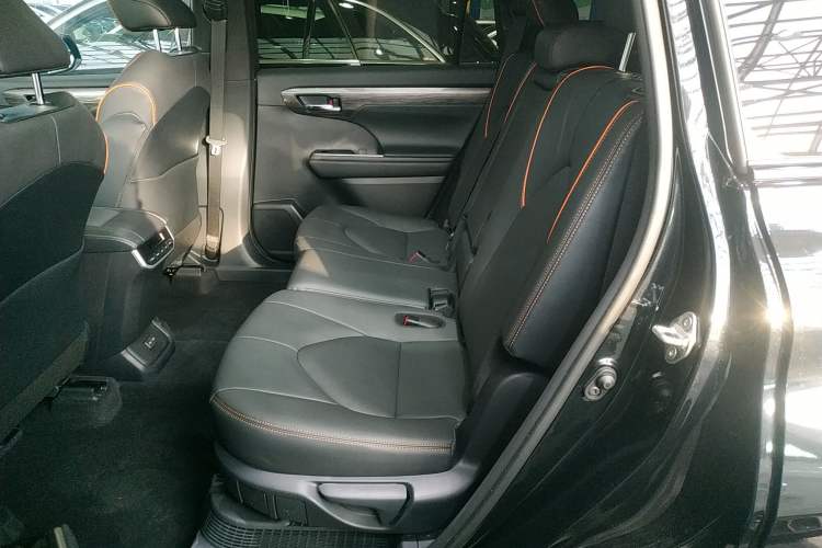 Used Toyota Crown Kluger 2024 2.5L HEV Four-Wheel Drive Premium Edition Left Rear Seat