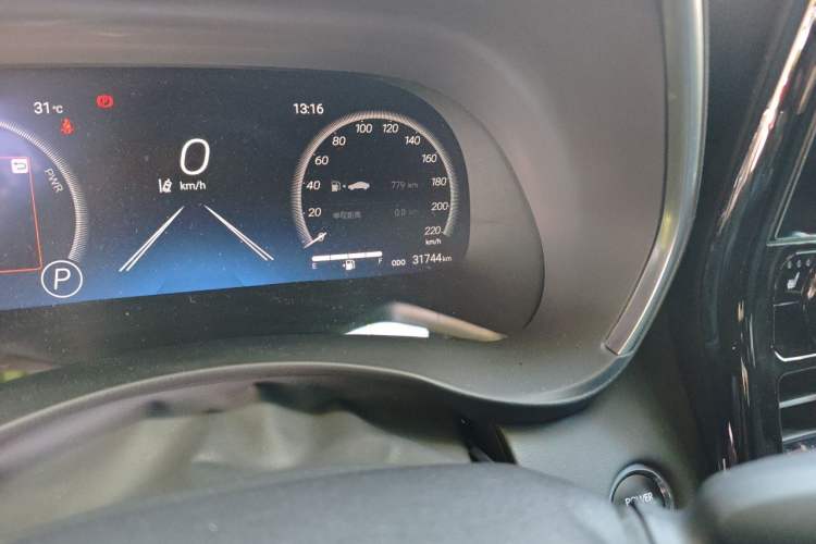 Used Toyota Crown Kluger 2024 2.5L HEV Four-Wheel Drive Premium Edition Odometer Close Up
