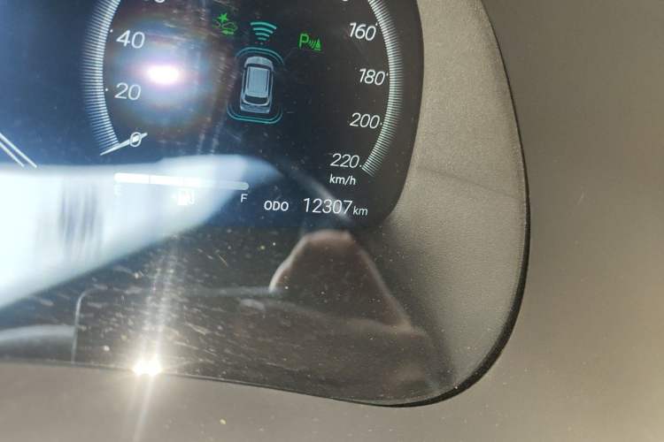 Used Toyota Crown Kluger 2024 2.5L HEV Four-Wheel Drive Premium Edition Odometer Close Up