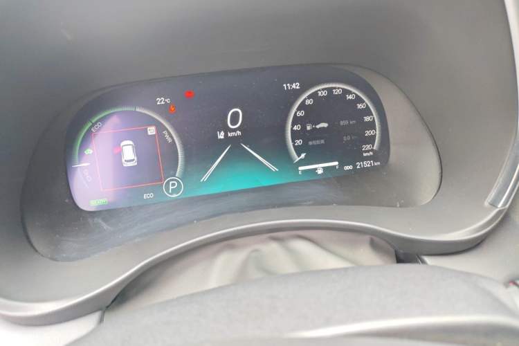 Used Toyota Crown Kluger 2024 2.5L HEV Four-Wheel Drive Premium Edition Odometer Close Up