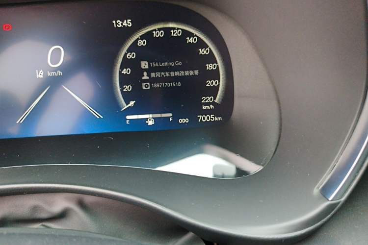 Used Toyota Crown Kluger 2024 2.5L HEV Four-Wheel Drive Premium Edition Odometer Close Up