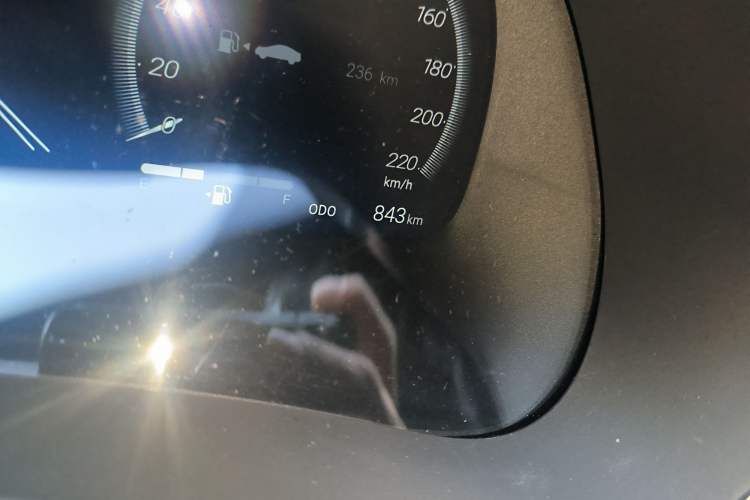 Used Toyota Crown Kluger 2024 2.5L HEV Four-Wheel Drive Premium Edition Odometer Close Up
