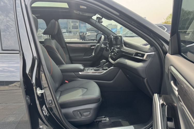 Used Toyota Crown Kluger 2024 2.5L HEV Two-Wheel Drive Luxury Edition Right Front Seat