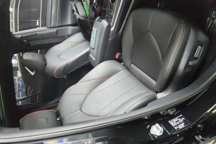 Used Toyota Crown Kluger 2024 2.5L HEV Four-Wheel Drive Luxury Edition Right Front Seat