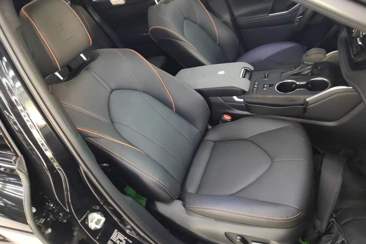 Used Toyota Crown Kluger 2024 2.5L HEV Four-Wheel Drive Luxury Edition Right Front Seat