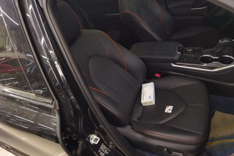 Used Toyota Crown Kluger 2024 2.0T All-Wheel-Drive Prestige Version Right Front Seat