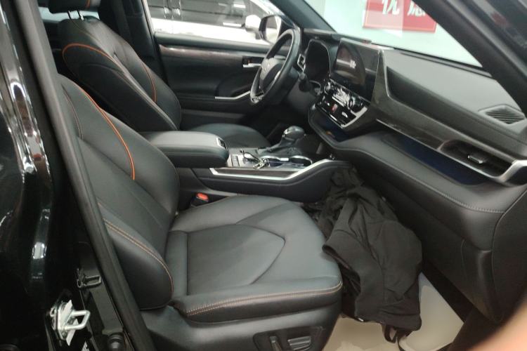 Used Toyota Crown Kluger 2024 2.5L HEV Two-Wheel Drive Luxury Edition Right Front Seat