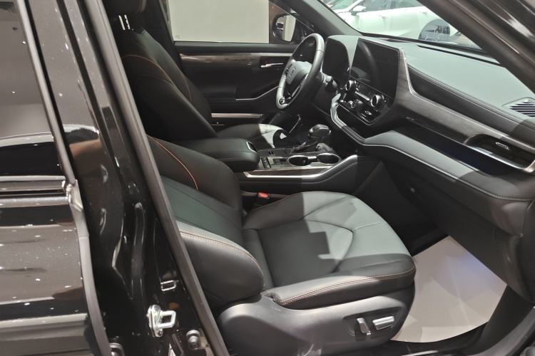 Used Toyota Crown Kluger 2024 2.5L HEV Four-Wheel Drive Premium Edition Right Front Seat