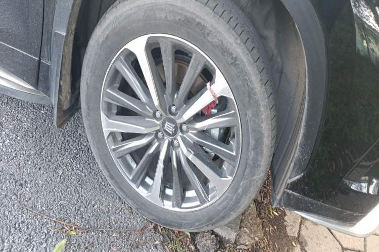 Used Toyota Crown Kluger 2024 2.5L HEV Four-Wheel Drive Premium Edition Right Front Wheel Hub
